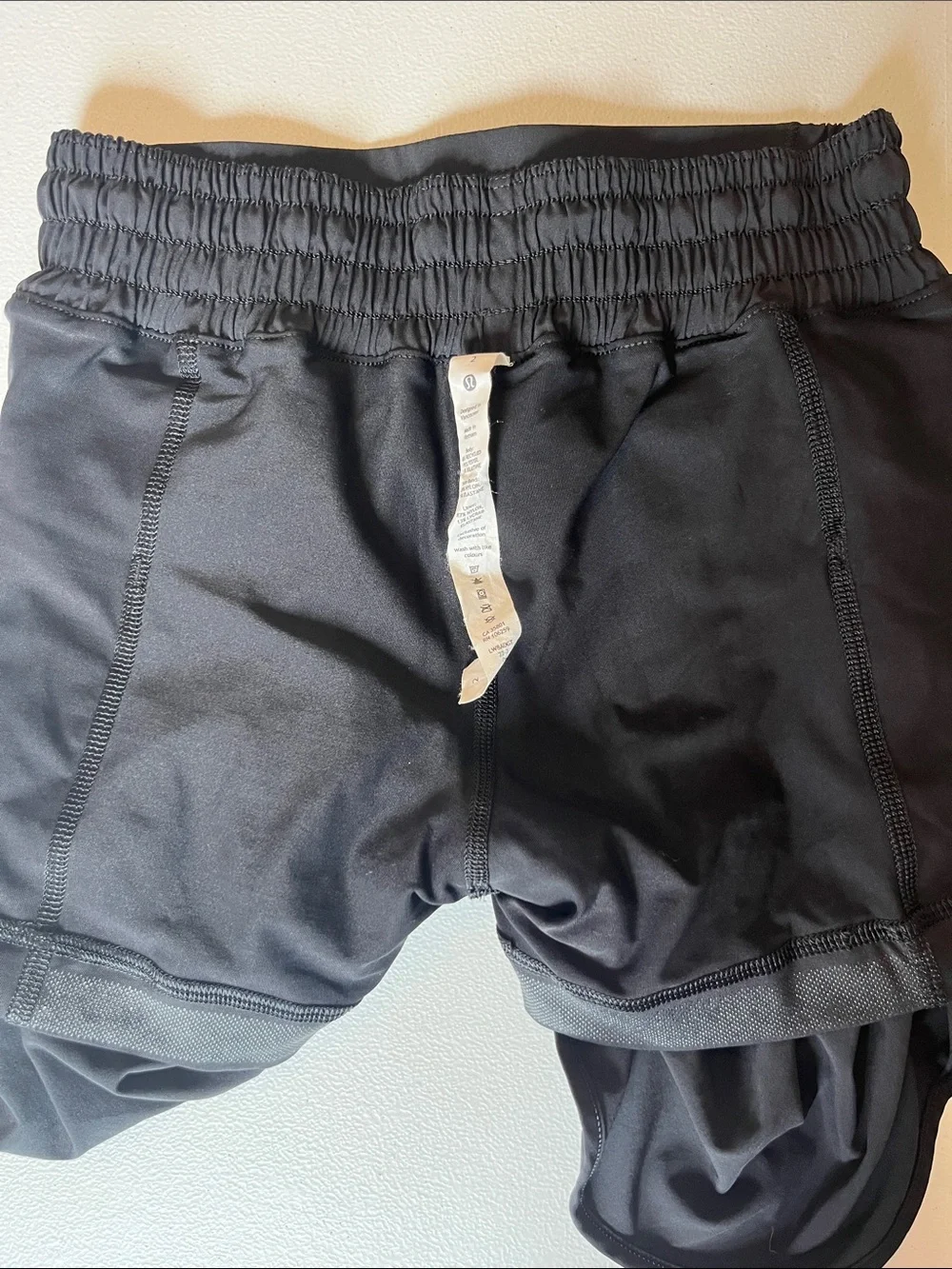 Lululemon Hotty Hot High-Rise Skirt in Black